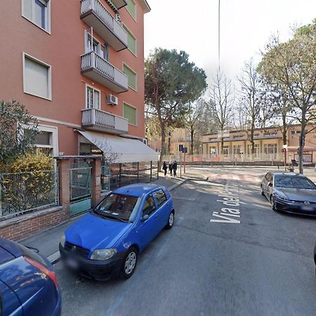 Spacious Three-Room Apartment In Saragozza Bologna Luaran gambar
