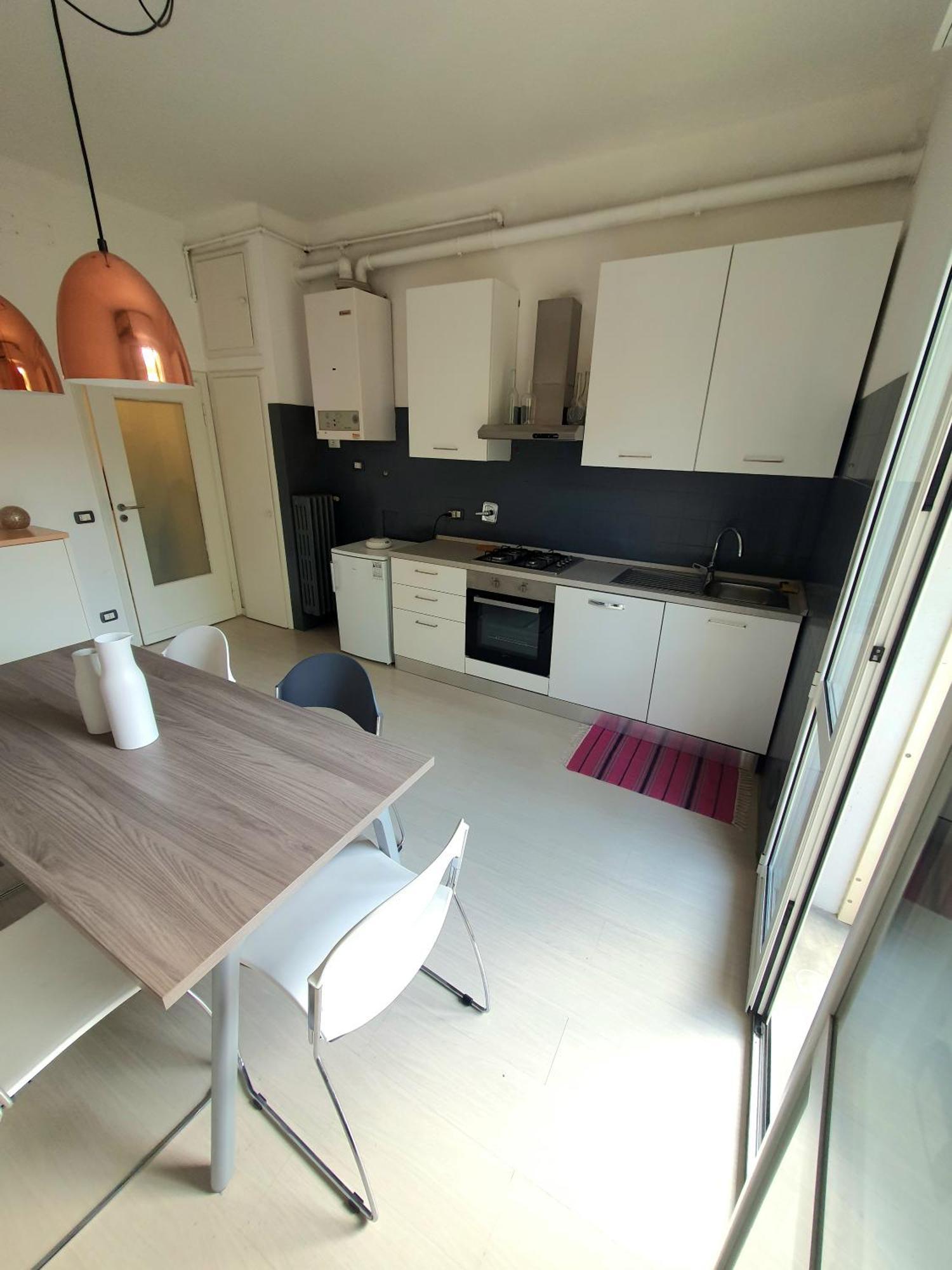 Spacious Three-Room Apartment In Saragozza Bologna Luaran gambar