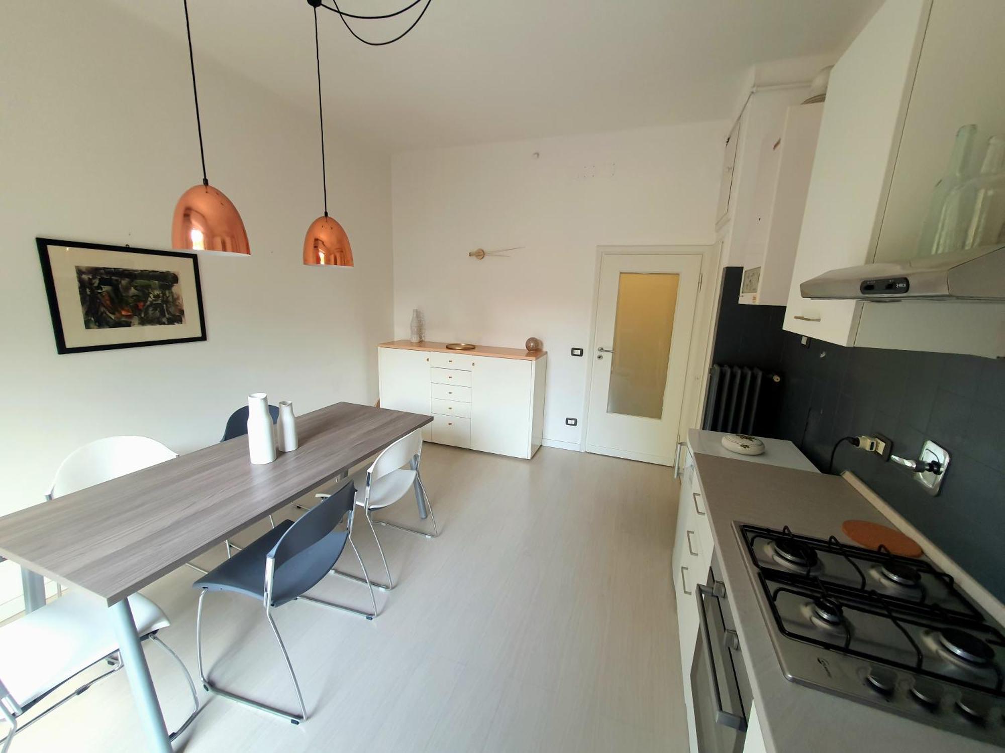 Spacious Three-Room Apartment In Saragozza Bologna Luaran gambar